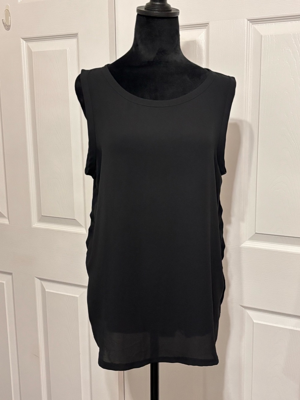 LOFT Black Stretch Sleeveless Blouse Keyhole Tank Top Women’s Medium